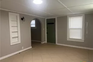 308 N 9th St, Gatesville, TX 76528 - Photo 11