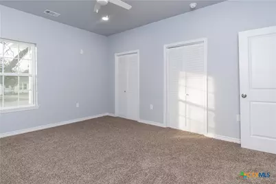 917 S 19th Street, Temple, TX 76504 - Photo 9