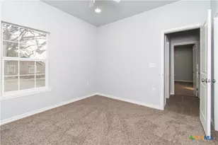 917 S 19th St, Temple, TX 76504 - Photo 13