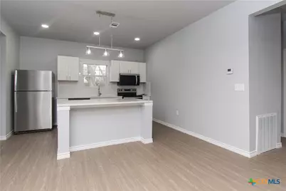 917 S 19th Street, Temple, TX 76504 - Photo 5