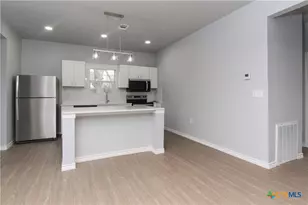 917 S 19th St, Temple, TX 76504 - Photo 5