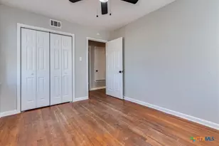 704 S 3rd St, Copperas Cove, TX 76522 - Photo 17