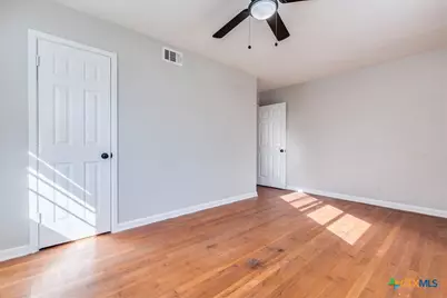 704 S 3rd Street, Copperas Cove, TX 76522 - Photo 13