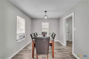 1001 W 8th St, Cameron, TX 76520 - Photo 7