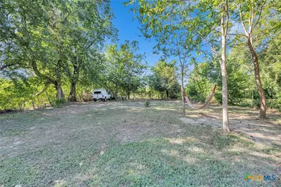 1001 W 8th Street, Cameron, TX 76520 - Photo 19
