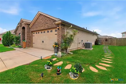1321 W Nolte Farms Road, Seguin, TX 78155 - Photo 33