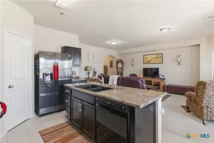 1321 W Nolte Farms Rd, Seguin, TX 78155 - Photo 11