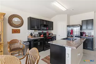 1321 W Nolte Farms Rd, Seguin, TX 78155 - Photo 9