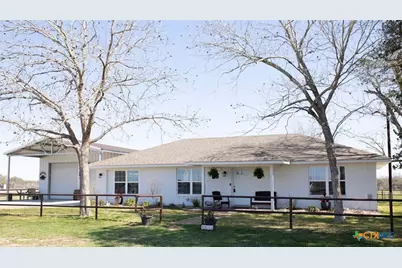 8652 State Highway 111 W, Yoakum, TX 77995 - Photo 3