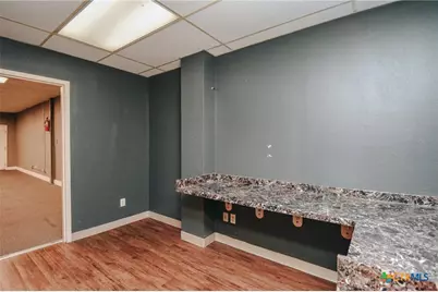 3104 E Red River Street, Victoria, TX 77901 - Photo 7