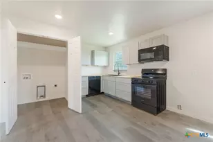 44 Sue Ann Dr, Lampasas, TX 76550 - Photo 5