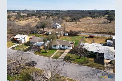 44 Sue Ann Dr, Lampasas, TX 76550 - Photo 3