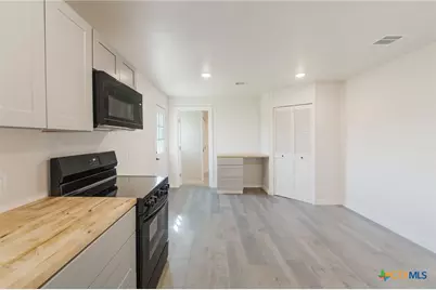 44 Sue Ann Dr, Lampasas, TX 76550 - Photo 7