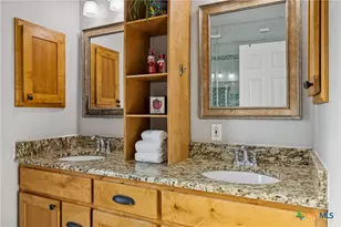 515 Valley Ridge, Canyon Lake, TX 78133 - Photo 17