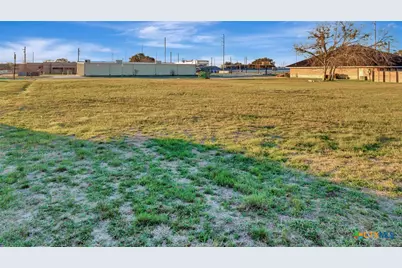 3102 Sam Houston Drive, Victoria, TX 77904 - Photo 9