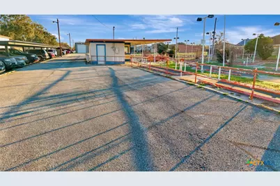 3102 Sam Houston Drive, Victoria, TX 77904 - Photo 11