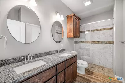 111 Giacomo Drive, Victoria, TX 77901 - Photo 9