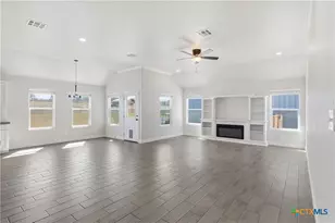 144 Ski Plex Dr, Seguin, TX 78155 - Photo 7