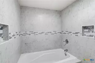 144 Ski Plex Dr, Seguin, TX 78155 - Photo 31