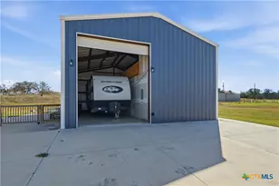 144 Ski Plex Dr, Seguin, TX 78155 - Photo 47