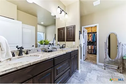 203 Champions Boulevard, La Vernia, TX 78121 - Photo 25