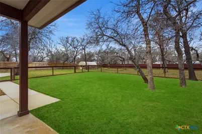 203 Champions Boulevard, La Vernia, TX 78121 - Photo 9