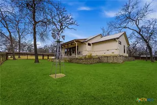 203 Champions Blvd, La Vernia, TX 78121 - Photo 7