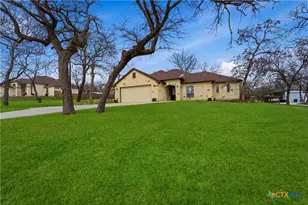 203 Champions Blvd, La Vernia, TX 78121 - Photo 3