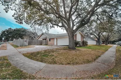 115 Santa Fe, Victoria, TX 77904 - Photo 3