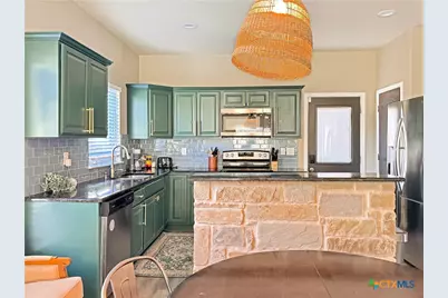 1009 Eagle Flight Drive, Canyon Lake, TX 78133 - Photo 17