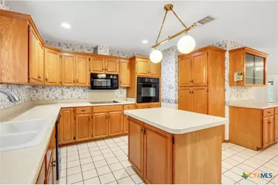 738 Cedar Parkway, Seguin, TX 78155 - Photo 11