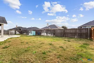 105 Grand View, Floresville, TX 78114 - Photo 23