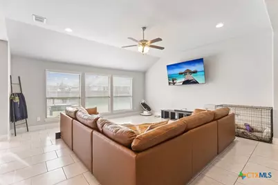 105 Grand View, Floresville, TX 78114 - Photo 7