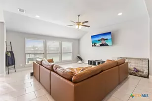 105 Grand View, Floresville, TX 78114 - Photo 7