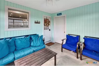 1106 W Jefferson Avenue, Port O'Connor, TX 77982 - Photo 25