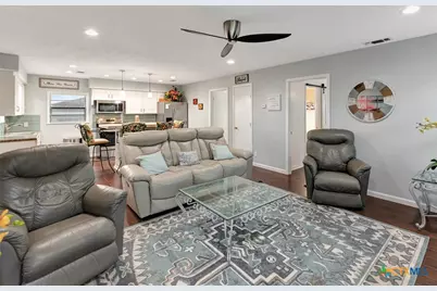 1106 W Jefferson Avenue, Port O'Connor, TX 77982 - Photo 5