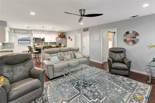 1106 W Jefferson Ave, Port O'Connor, TX 77982 - Photo 5