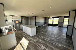 124 Galle Ests Cir, Kingsbury, TX 78638 - Photo 9