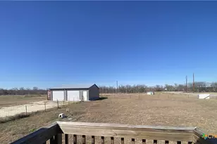 124 Galle Ests Cir, Kingsbury, TX 78638 - Photo 23