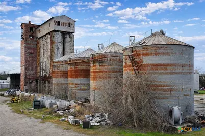 1621 W Main Street, Port Lavaca, TX 77979 - Photo 11