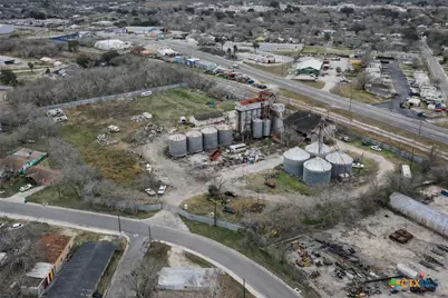 1621 W Main Street, Port Lavaca, TX 77979 - Photo 3