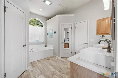 1122 Highland Terrace Drive, Canyon Lake, TX 78133 - Photo 15