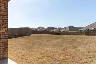 5748 St Charles Dr, Belton, TX 76513 - Photo 31