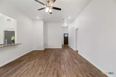 230 Plum Street, Luling, TX 78648 - Photo 17