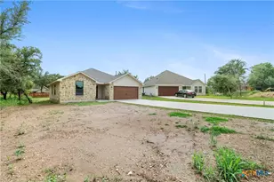 230 Plum St, Luling, TX 78648 - Photo 3