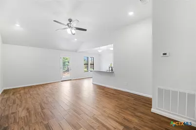 230 Plum Street, Luling, TX 78648 - Photo 13