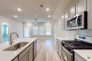 317 Dobson Dr, Killeen, TX 76542 - Photo 5