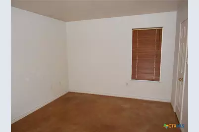 809 E Avenue I, Lampasas, TX 76550 - Photo 7