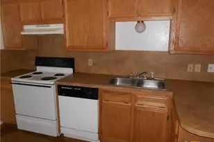 809 E Ave I, Lampasas, TX 76550 - Photo 5