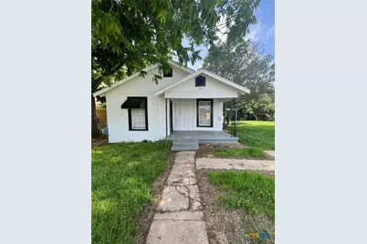 225 Lamar Street, Luling, TX 78648 - Photo 1